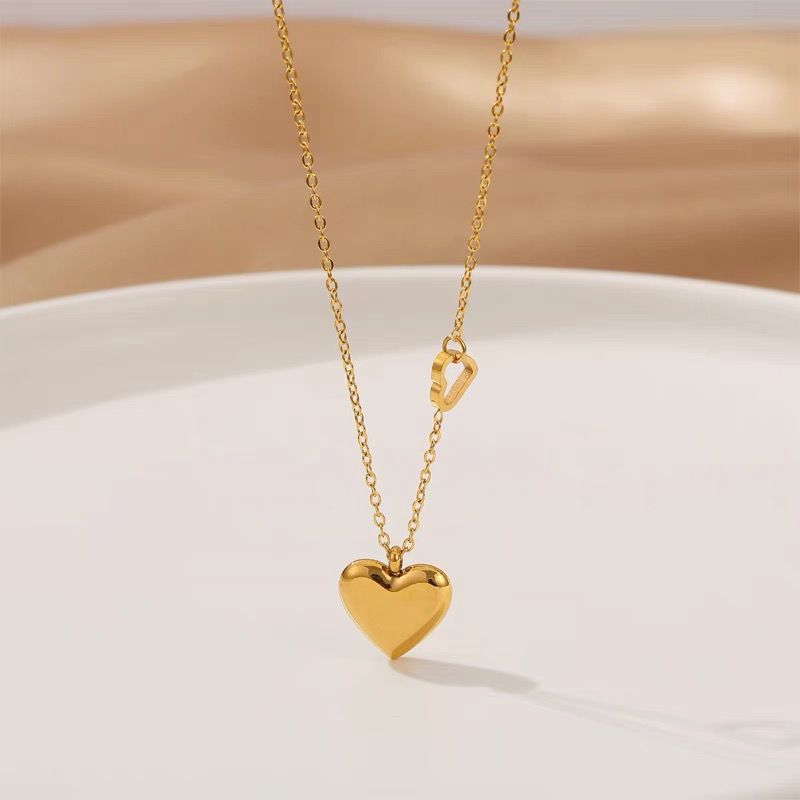 <3 Necklace